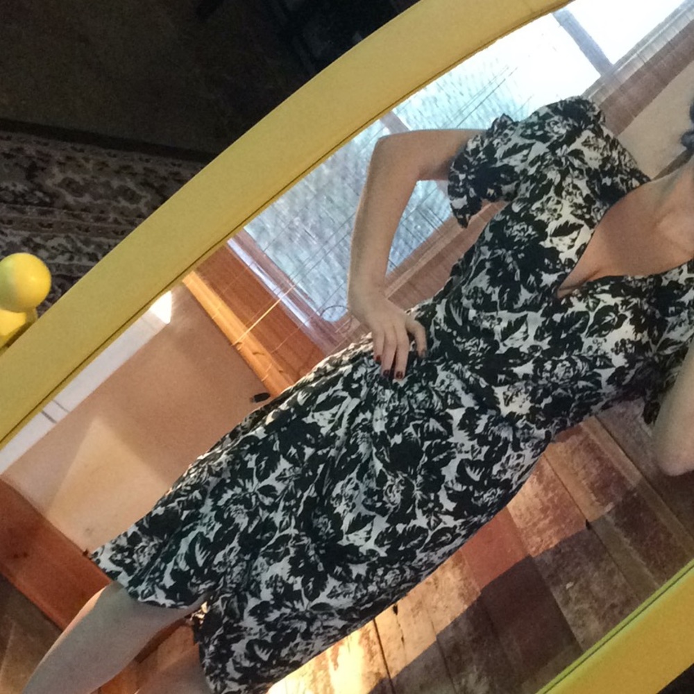 *vintage* Flora Kung Silk wrap dress - Picture 2 of 8